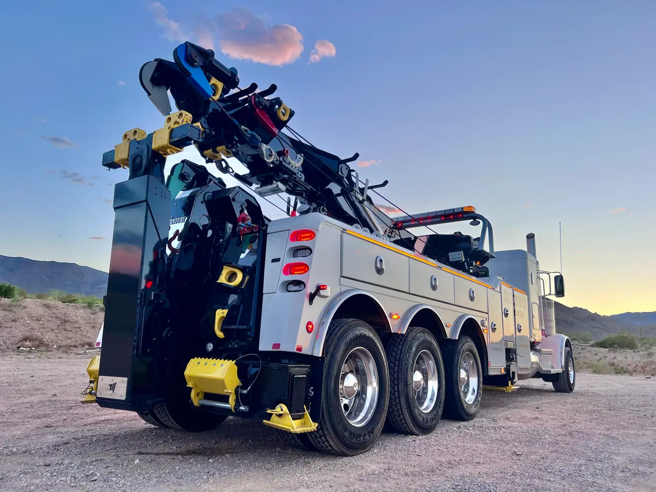 Heavy duty wrecker ready for recovery near Lancaster CA